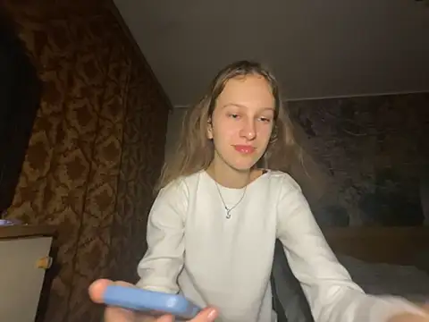 Snapshot of Eva_Angel3 chatting on 10.15.25 Eva Angel3 online show from 10.15.25