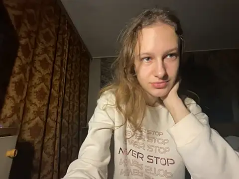 Snapshot of Eva_Angel3 chatting on 10.18.25 Eva Angel3 online show from 10.18.25