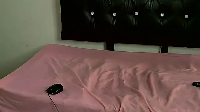 EbonyBentley online show from 12.11.24