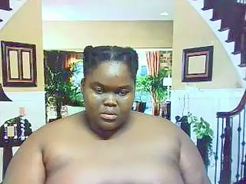 Snapshot of EbonyHotBuns chatting on 02.10.25 EbonyHotBuns online show from 02.10.25