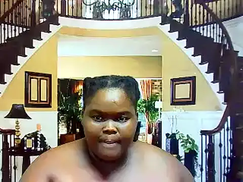Snapshot of EbonyHotBuns chatting on 02.11.25 EbonyHotBuns online show from 02.11.25