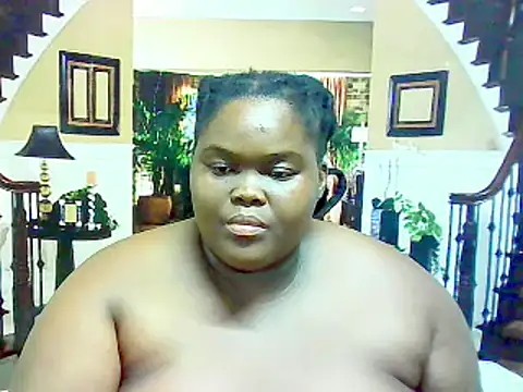 Snapshot of EbonyHotBuns chatting on 02.12.25 EbonyHotBuns online show from 02.12.25