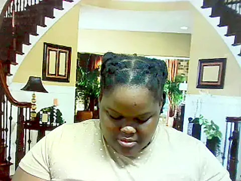 Snapshot of EbonyHotBuns chatting on 02.15.25 EbonyHotBuns online show from 02.15.25