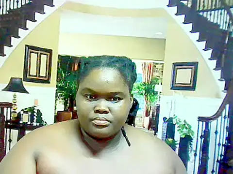 Snapshot of EbonyHotBuns chatting on 02.19.25 EbonyHotBuns online show from 02.19.25