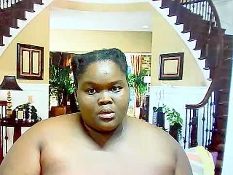 Snapshot of EbonyHotBuns chatting on 02.19.25 EbonyHotBuns online show from 02.19.25