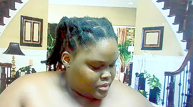 Snapshot of EbonyHotBuns chatting on 02.23.25 EbonyHotBuns online show from 02.23.25