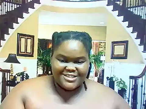 Snapshot of EbonyHotBuns chatting on 02.25.25 EbonyHotBuns online show from 02.25.25