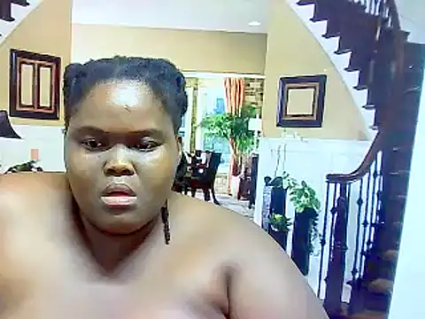 Snapshot of EbonyHotBuns chatting on 02.27.25 EbonyHotBuns online show from 02.27.25