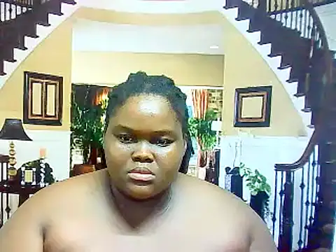 Snapshot of EbonyHotBuns chatting on 03.04.25 EbonyHotBuns online show from 03.04.25
