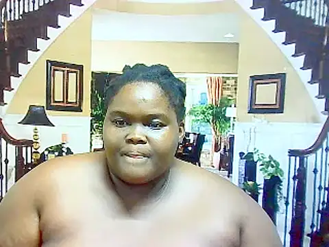 Snapshot of EbonyHotBuns chatting on 03.05.25 EbonyHotBuns online show from 03.05.25