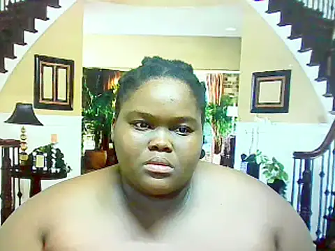Snapshot of EbonyHotBuns chatting on 03.05.25 EbonyHotBuns online show from 03.05.25