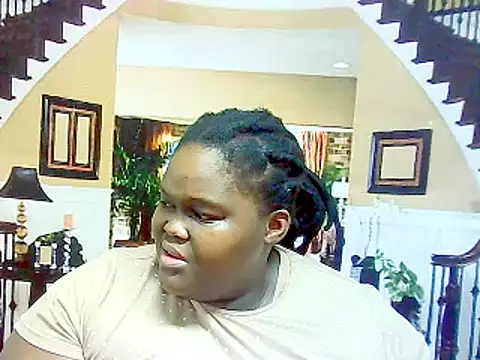 Snapshot of EbonyHotBuns chatting on 03.07.25 EbonyHotBuns online show from 03.07.25