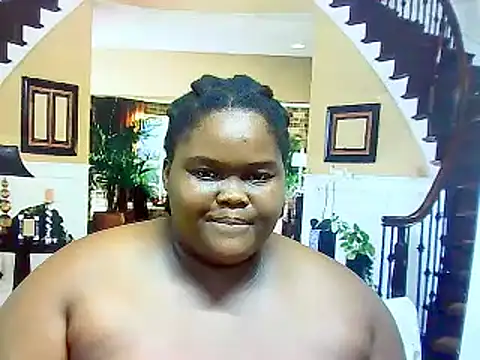 Snapshot of EbonyHotBuns chatting on 03.08.25 EbonyHotBuns online show from 03.08.25