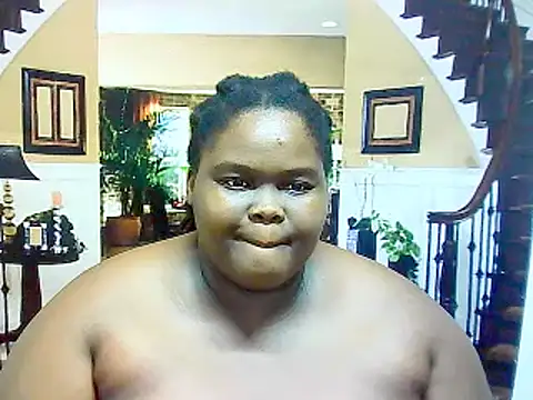 Snapshot of EbonyHotBuns chatting on 03.08.25 EbonyHotBuns online show from 03.08.25