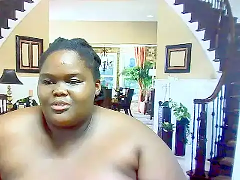 Snapshot of EbonyHotBuns chatting on 03.08.25 EbonyHotBuns online show from 03.08.25