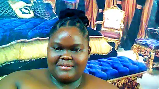 Snapshot of EbonyHotBuns chatting on 03.18.25 EbonyHotBuns online show from 03.18.25