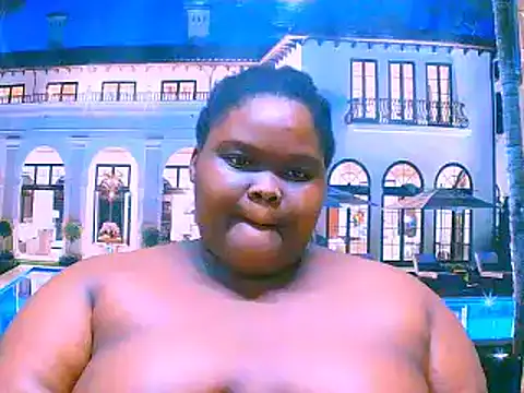 Snapshot of EbonyHotBuns chatting on 09.28.25 EbonyHotBuns online show from 09.28.25