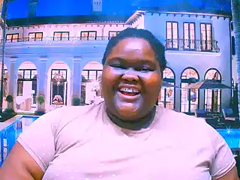 Snapshot of EbonyHotBuns chatting on 09.29.25 EbonyHotBuns online show from 09.29.25