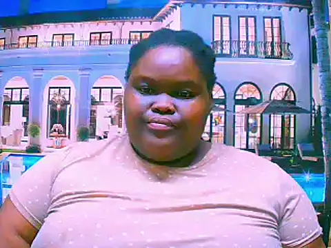 Snapshot of EbonyHotBuns chatting on 10.02.25 EbonyHotBuns online show from 10.02.25