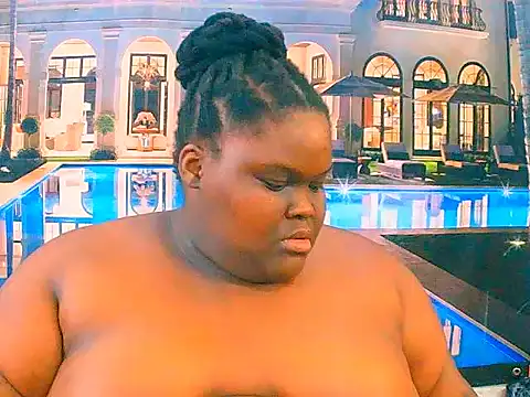 EbonyHotBuns online show from 11.25.25