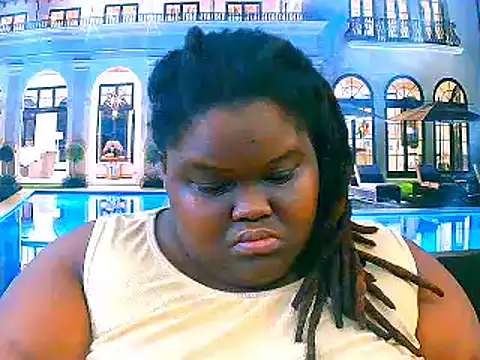 Snapshot of EbonyHotBuns chatting on 03.08.26 EbonyHotBuns online show from 03.08.26