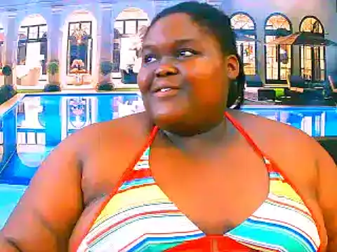 Snapshot of EbonyHotBuns chatting on 03.16.26 EbonyHotBuns online show from 03.16.26