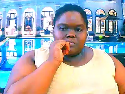 Snapshot of EbonyHotBuns chatting on 03.17.26 EbonyHotBuns online show from 03.17.26