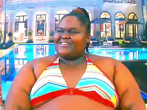 Snapshot of EbonyHotBuns chatting on 03.29.26 EbonyHotBuns online show from 03.29.26