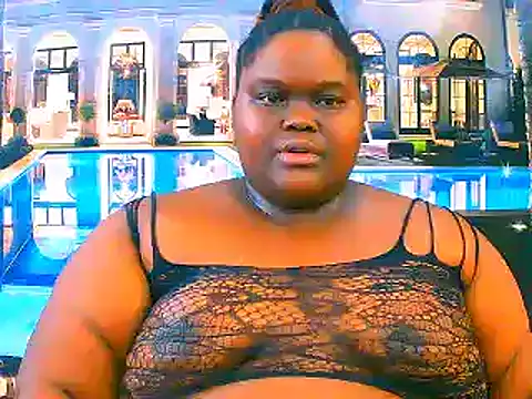 Snapshot of EbonyHotBuns chatting on 04.01.26 EbonyHotBuns online show from 04.01.26