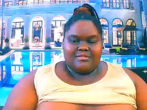 Snapshot of EbonyHotBuns chatting on 04.01.26 EbonyHotBuns online show from 04.01.26