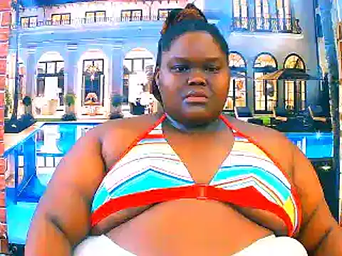 Snapshot of EbonyHotBuns chatting on 04.07.26 EbonyHotBuns online show from 04.07.26