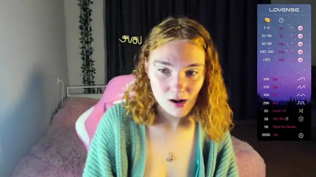 ReddHotPipper online show from 12.04.24