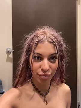 Snapshot of AlyssaHottv_ chatting on 02.03.25 AlyssaHottv online show from 02.03.25