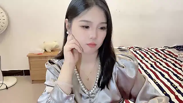 Snapshot of SU__SU chatting on 09.27.25 SU SU online show from 09.27.25