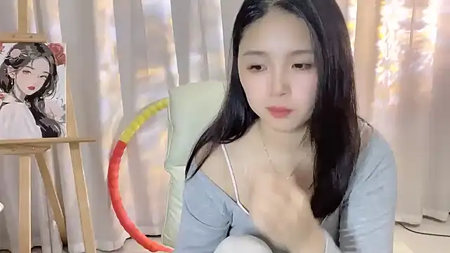 Snapshot of SU__SU chatting on 10.04.25 SU SU online show from 10.04.25