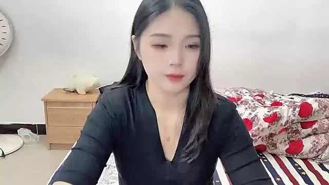 Snapshot of SU__SU chatting on 10.08.25 SU SU online show from 10.08.25