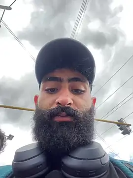 Snapshot of Drogamma chatting on 03.19.25 Drogamma online show from 03.19.25