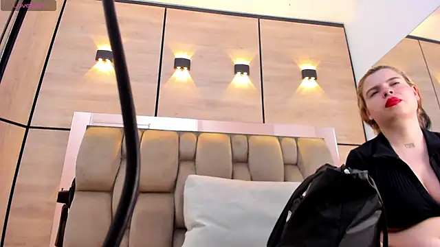 dorothy vegga online show from 11.08.25