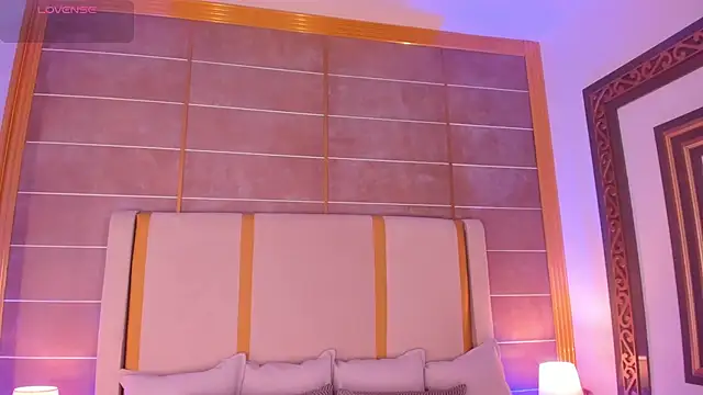 Snapshot of AbigailCarter chatting on 10.09.25 AbigailCarter online show from 10.09.25