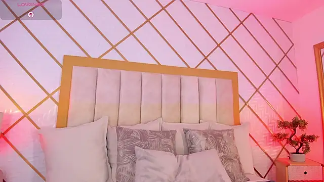 Snapshot of AbigailCarter chatting on 11.03.25 AbigailCarter online show from 11.03.25