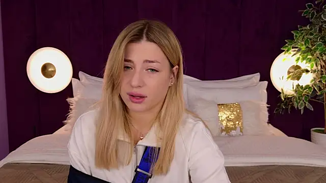 HelenaMorgan online show from 10.10.25