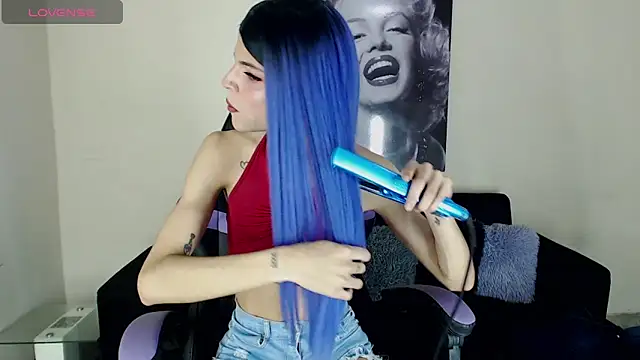 Snapshot of Realbadbxtch chatting on 12.17.24 Realbadbxtch online show from 12.17.24