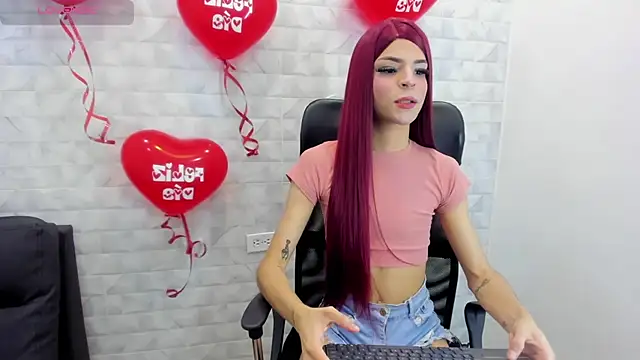 Snapshot of Realbadbxtch chatting on 02.14.25 Realbadbxtch online show from 02.14.25
