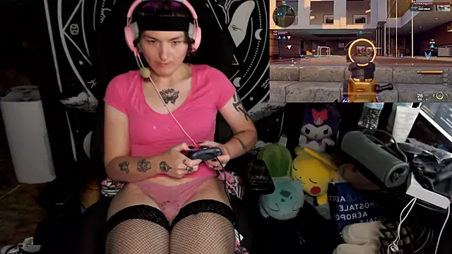 BrandiWRLD 999 online show from 12.04.24