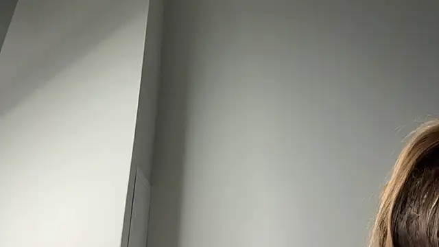 Snapshot of elisa_moon chatting on 01.14.25 elisa moon online show from 01.14.25