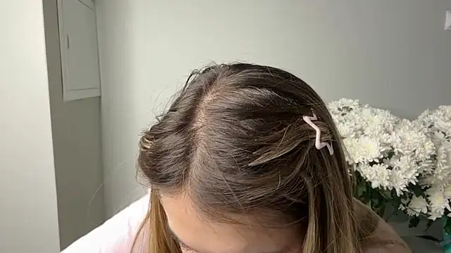 Snapshot of elisa_moon chatting on 02.14.25 elisa moon online show from 02.14.25