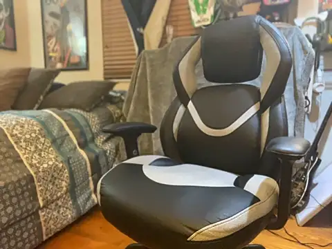 Snapshot of slutty_guy12 chatting on 02.02.25 slutty guy12 online show from 02.02.25