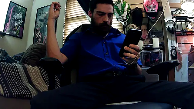 Snapshot of slutty_guy12 chatting on 02.24.25 slutty guy12 online show from 02.24.25