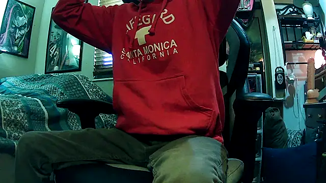 Snapshot of slutty_guy12 chatting on 02.27.25 slutty guy12 online show from 02.27.25