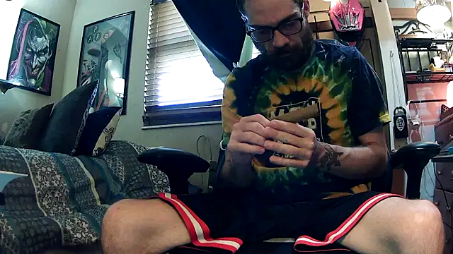 Snapshot of slutty_guy12 chatting on 02.28.25 slutty guy12 online show from 02.28.25